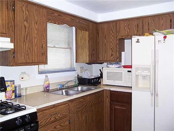 4th image of 741 Ross St