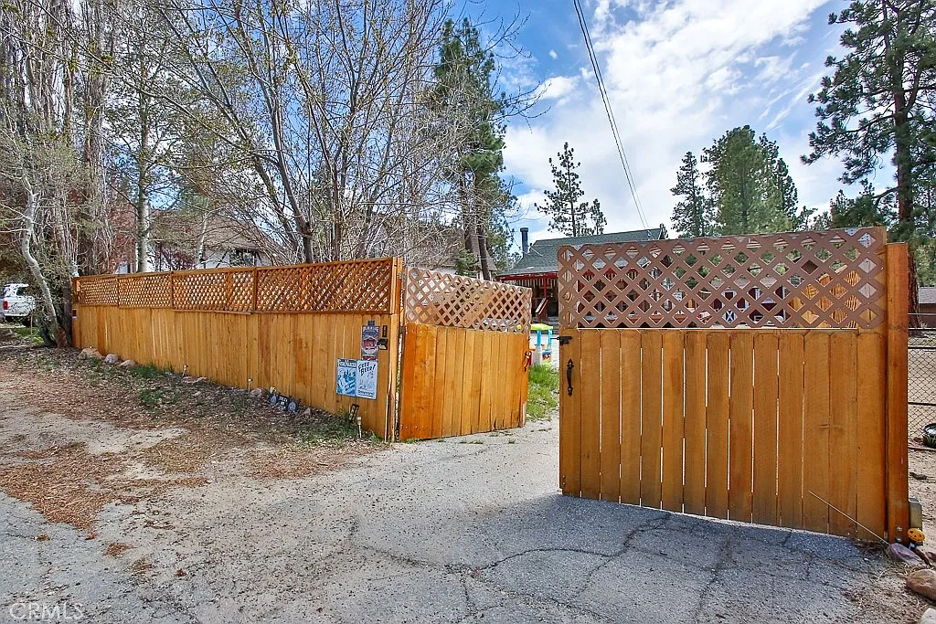 1 bed, 440 sqft, $1,300 — Photo 1