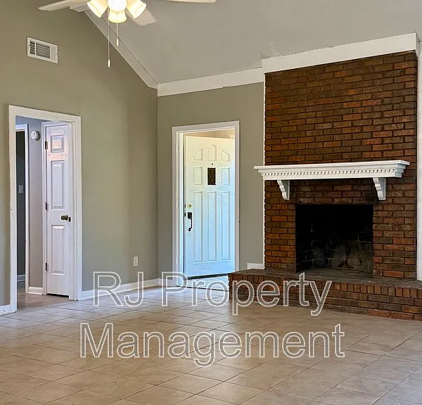 4521 Stony Point Dr — Photo 5