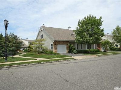 205 Miro Pl, Pt Washington, NY, 11050