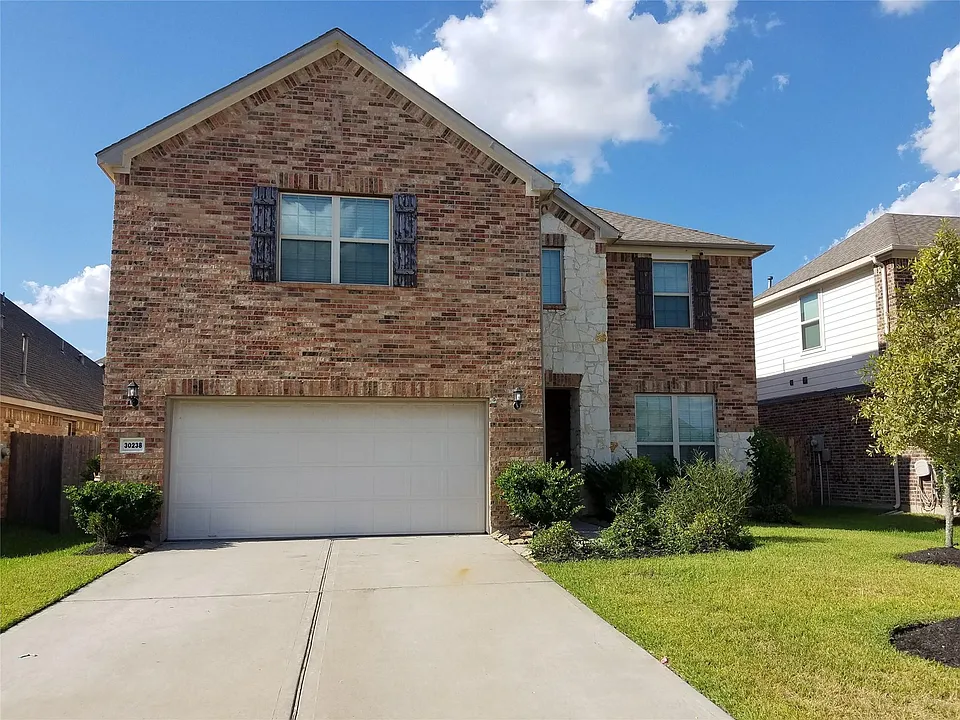 30238 Creekside Dr