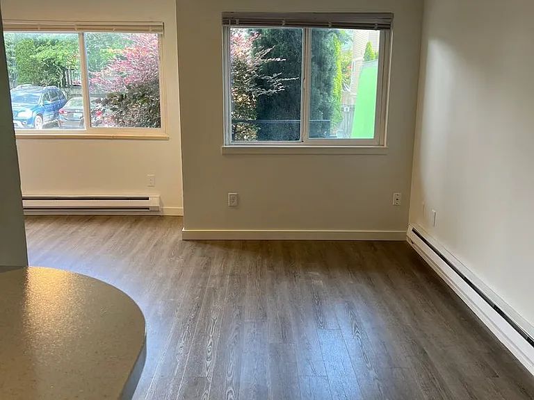 Eagle Court Apartments — Photo 28