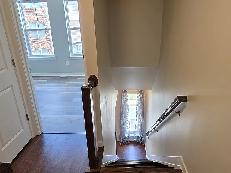 1409 Trafalgar Ln — Photo 40