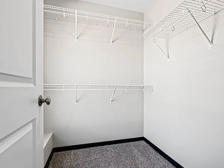 405 Chloe Dr — Photo 11