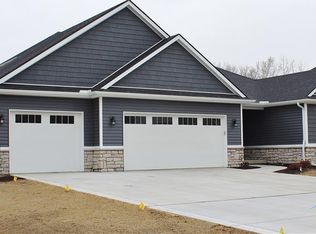 401 Hidden Village Ct, Holland, OH 43528