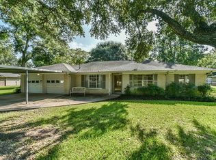 12519 Wellborne Rd, Brookside Village, TX 77581
