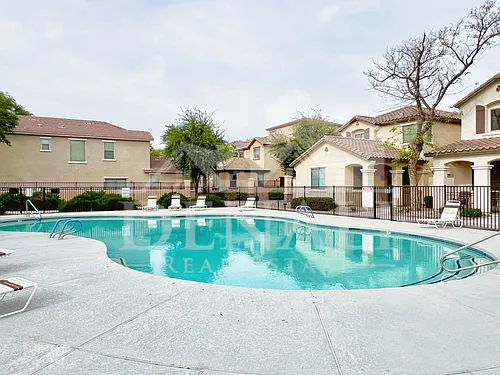 113 E Palomino Dr Photo 1