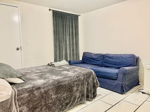 3rd image of 467 W 140th St #B