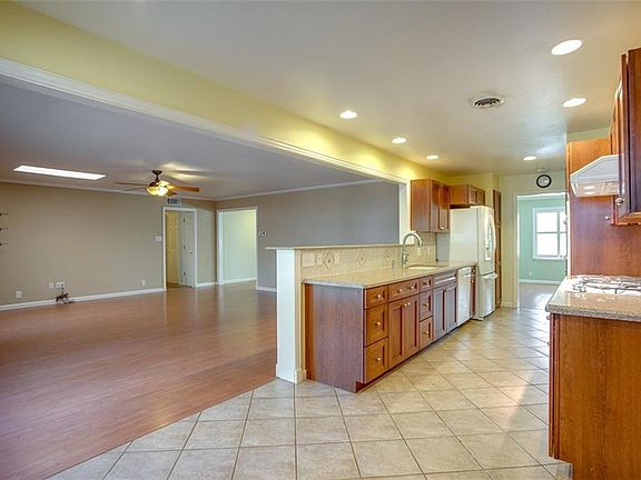 2nd image of 4225 Reaumur Dr