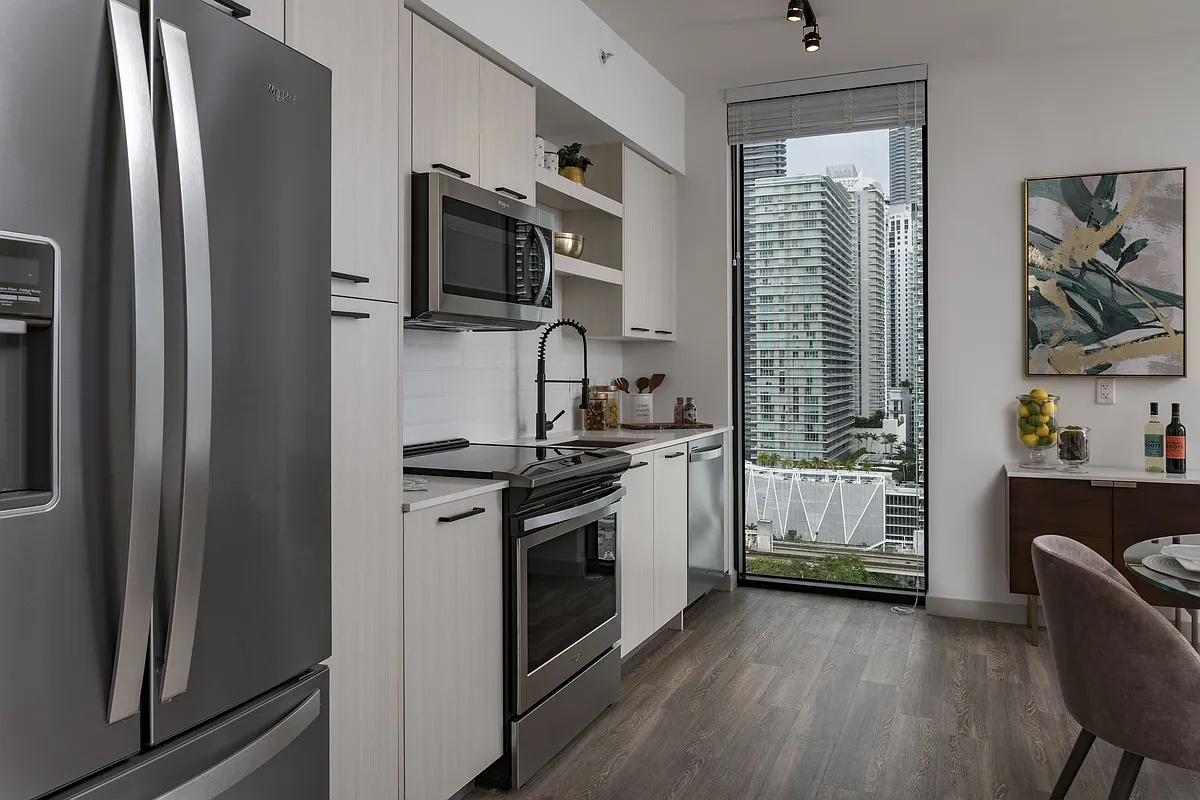 Building Photo - Maizon Brickell