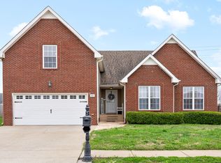 1001 Chardea Dr, Clarksville, TN 37040