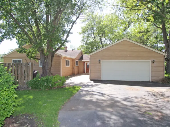 48 Golfview Rd, Lake Zurich, IL 60047
