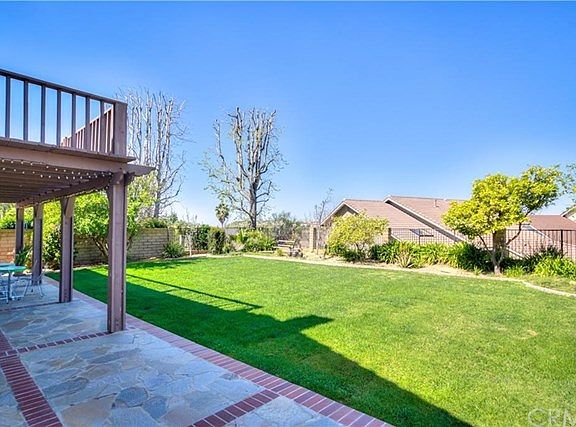 4th image of 1020 S Burlwood Dr