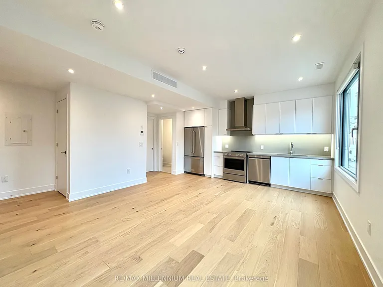 155 Dovercourt Rd #2 — Photo 8