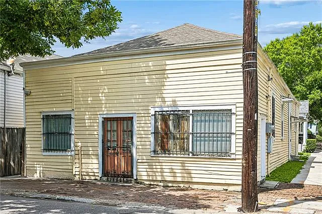 1700 Short St
