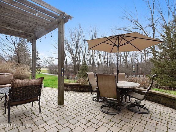 2nd image of 237 Banbury Ln