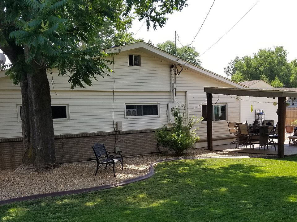 2nd image of 45 Yukon St