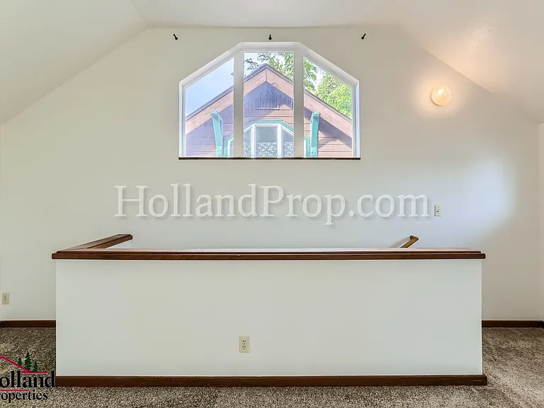 1719 Main St #1 — Photo 20