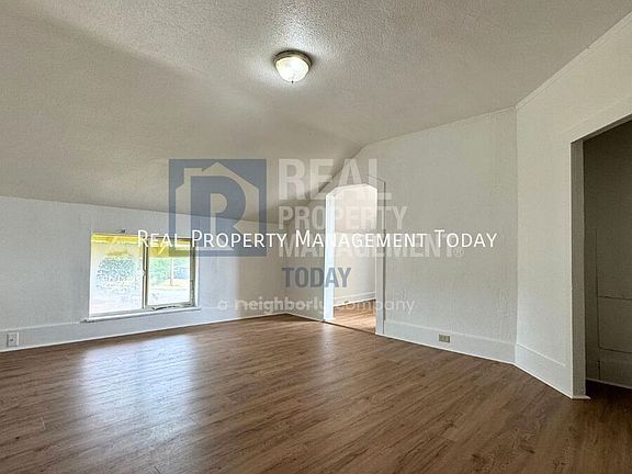 4th image of 1651 S 35th St APT B