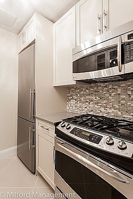 5th image of 99 Battery Pl APT 26K