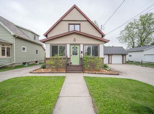 690 North St, West Bend, WI 53090