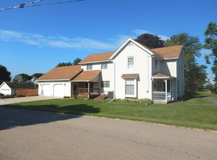 302 W Railroad St, Ohio, IL 61349