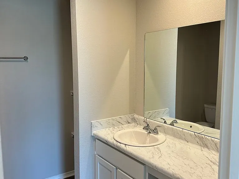 5115 Yukon Dr — Photo 4