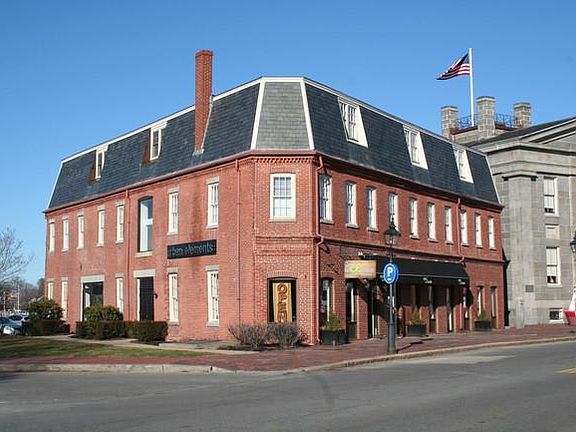 5th image of 19 Water St