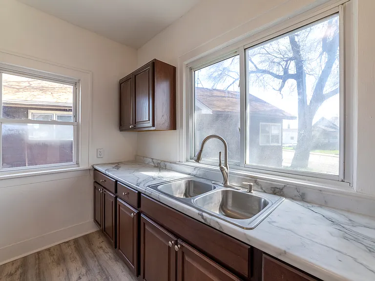 553 Highland St — Photo 16