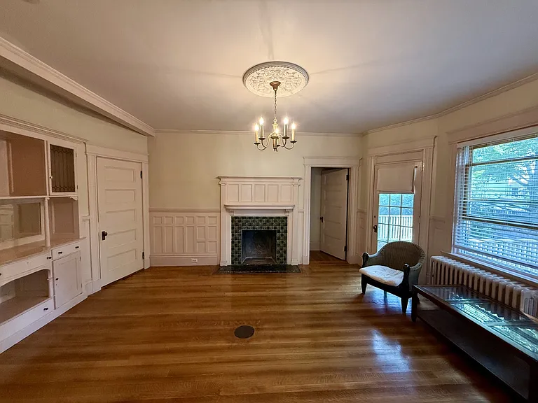 161 Walnut St #1 — Photo 5