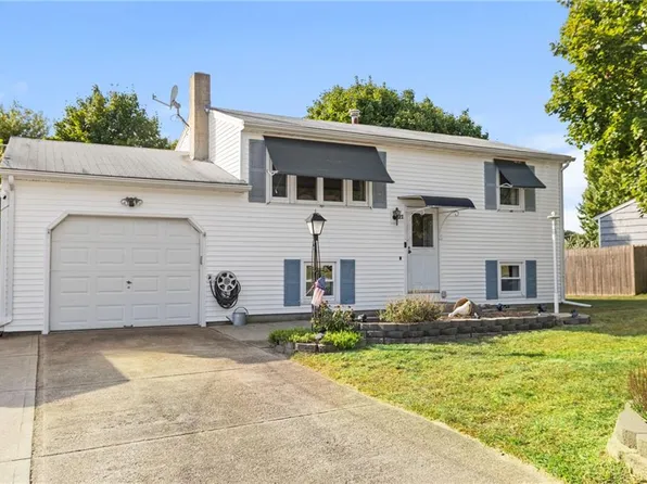 21 Jaycee Dr, West Warwick, RI 02893