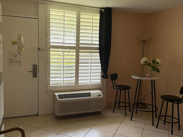 ENTRANCE TO THE STUDIO PARTIALLY FURNISHED CAN BE FULLY FURNISHED OR UNFURNISHED