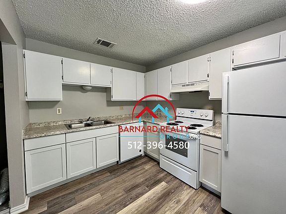 5th image of 108 Lady Bird Ln APT C