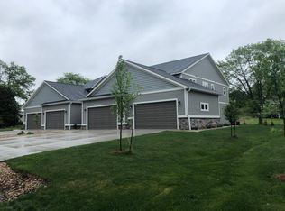4513 Golf Dr, Windsor, WI 53598