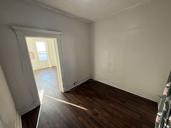 2nd image of 528 52nd St Floor 2