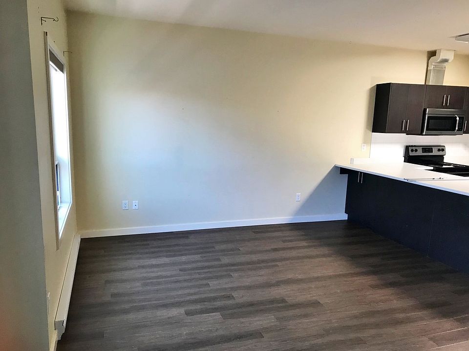 2nd image of 540 Pandora Ave #306