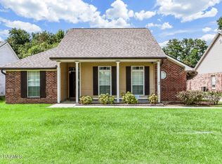 102 Burlington Ave, Broussard, LA 70518