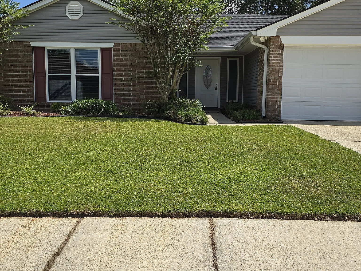 3 bed, 1850 sqft, $1,975 — Photo 2