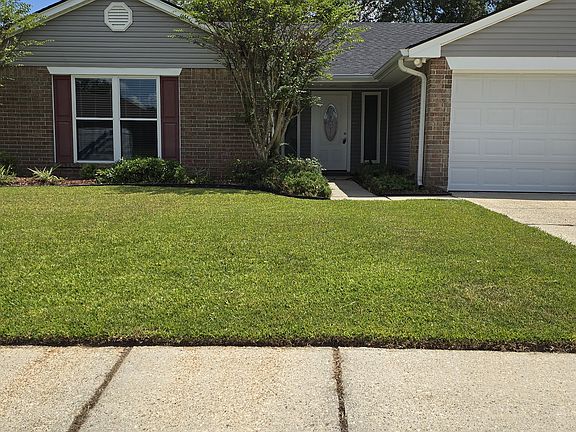 2nd image of 101 Dixie Cir