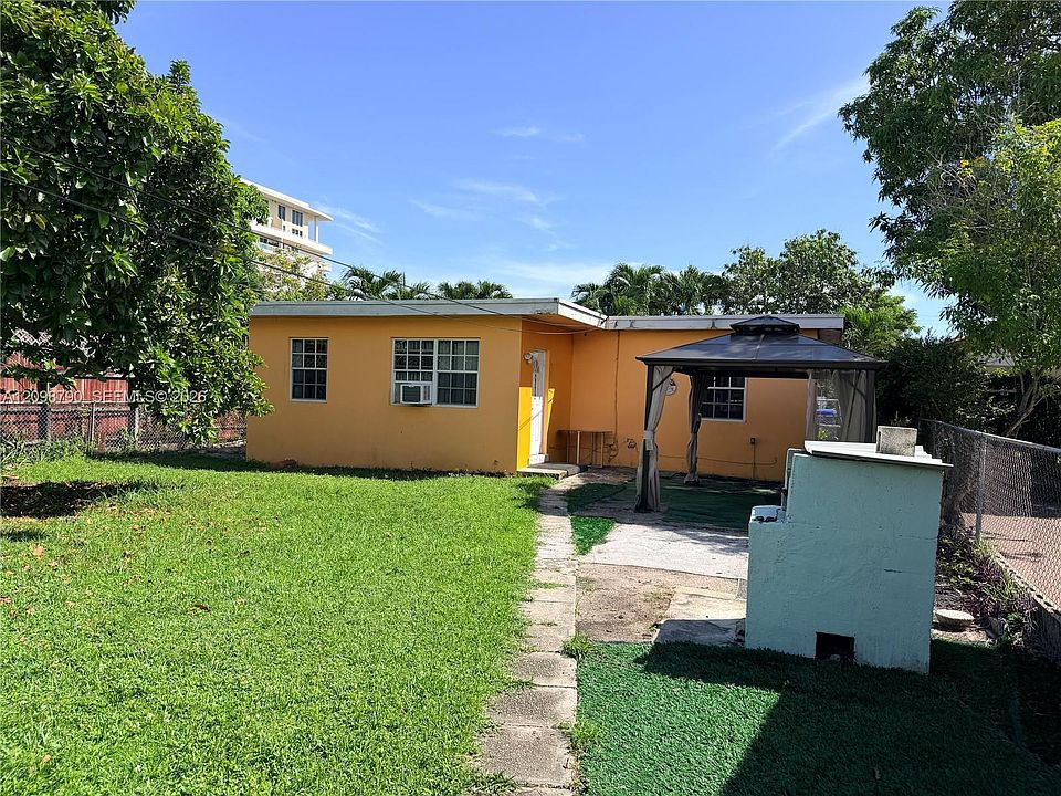 1st image of 2772 SW 23rd Ter