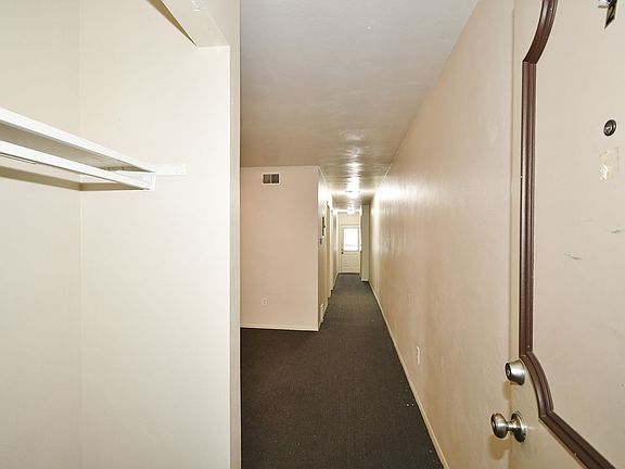 3rd image of 325 Ella St APT 3