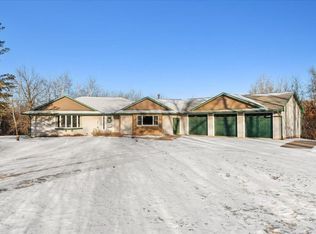 820 Bradley Dr, Hudson, WI 54016