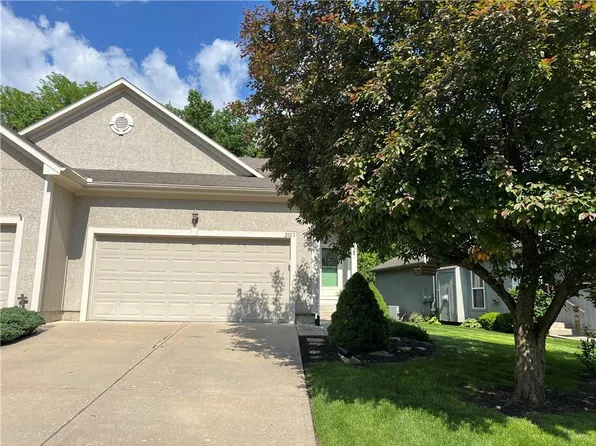 2017 S 137th St, Bonner Springs, KS 66012