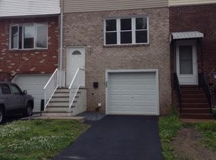 127 Old Forge Dr, Bath, PA 18014