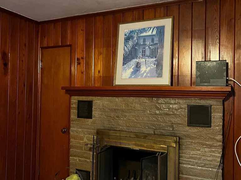 469 Country Club Dr #3 — Photo 2