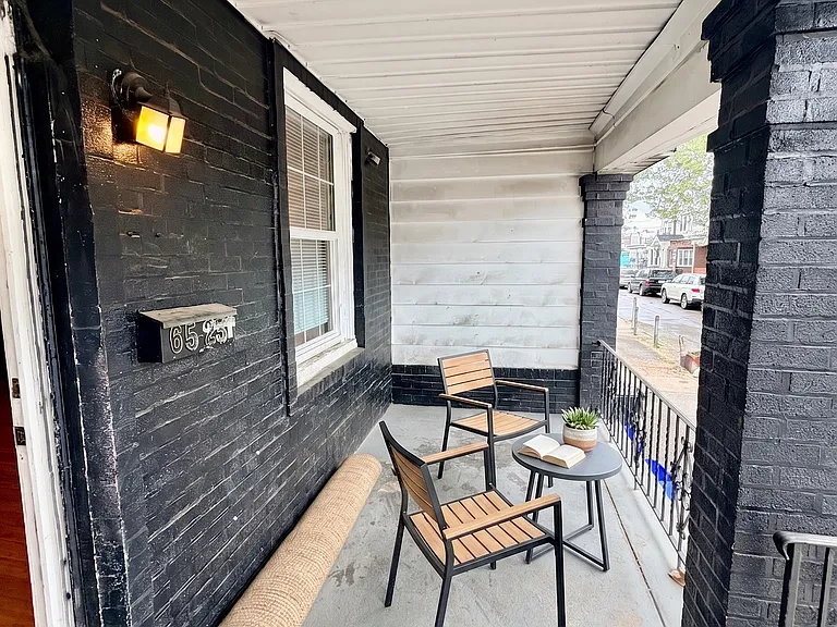 6525 Saybrook Ave — Photo 22