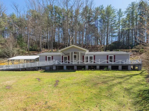 7233 Canada Rd, Tuckasegee, NC 28783
