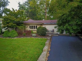 8190 Camargo Rd, Cincinnati, OH 45243