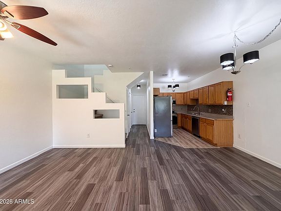 3rd image of 1718 W COLTER Street #174