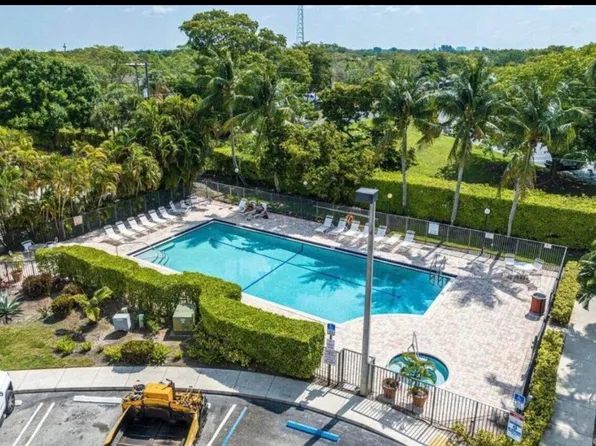 1910 Belmont Pl, Boynton Beach, FL 33436